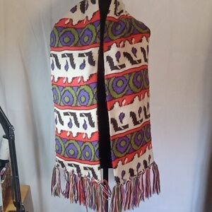 Retro women's scarf